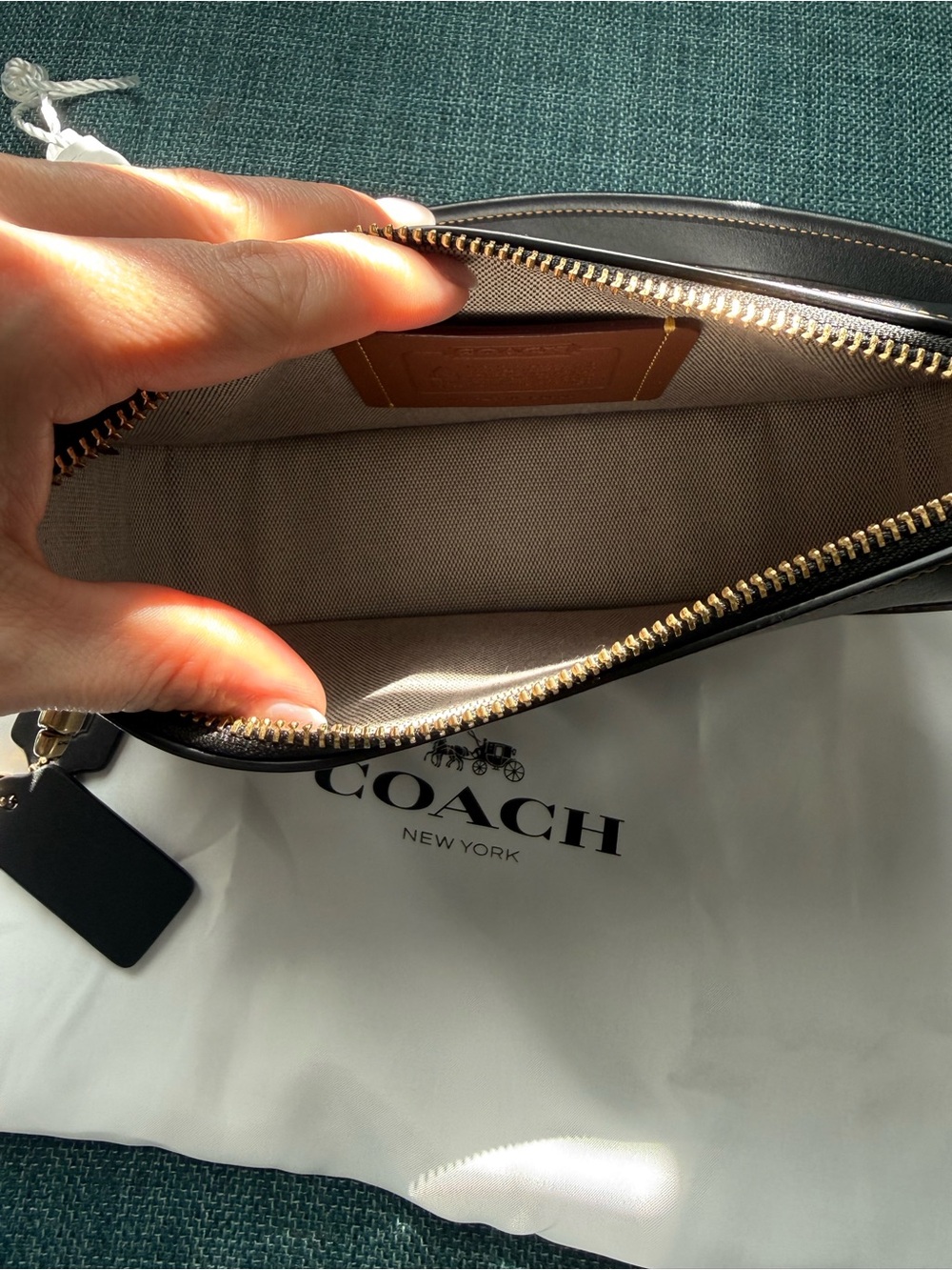 COACH Swinger Black Leather Shoulder or Crossbody Bag with Gold Hardware - Picture 2 of 3